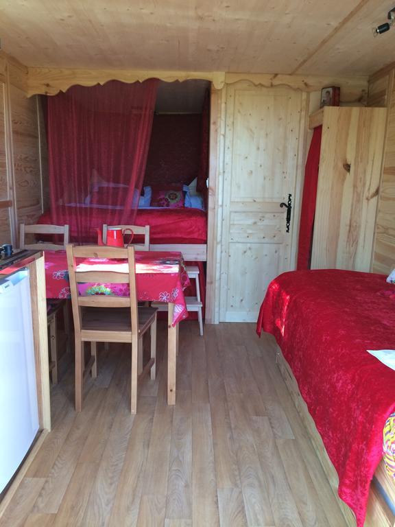 Ferme De La Gortiere Bed and Breakfast Le Teilleul Kamer foto